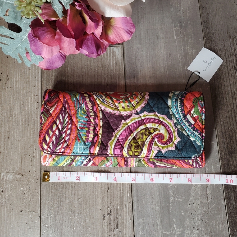 NWT Vera Bradley Heirloom Paisley Quilted RFID Trifold Wallet MSRP $48.00 - Picture 4 of 14